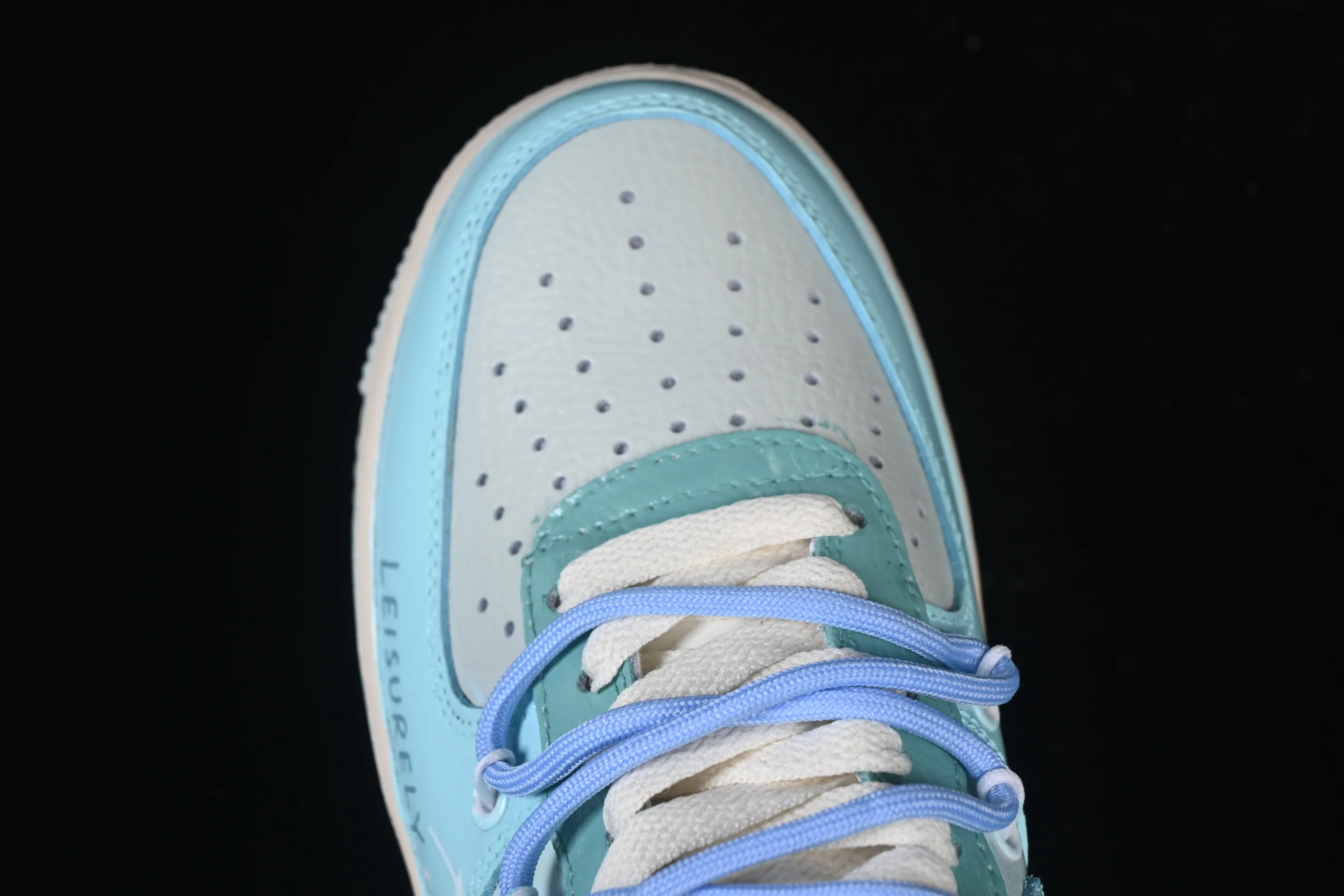 All categories Nk Air Force 1 Air Force series Nk Air Force 1 Low Air Force low-top Nike Air Force 1'07 Low Hand-painted graffiti Blue Sky Flower Island Air Force One low-top casual sneakers KS6968-777